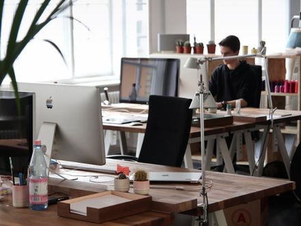 How Technology and Trends Shape the Recruitment Landscape